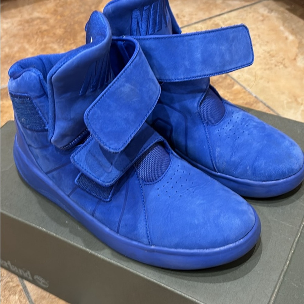 Boys Nike